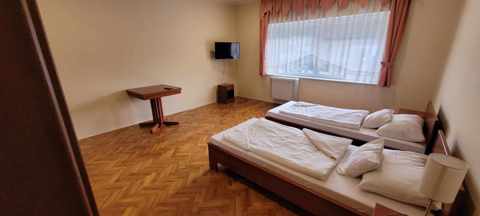 Aranypatkó Fogadó-Étterem Győrújbarát Extérieur photo