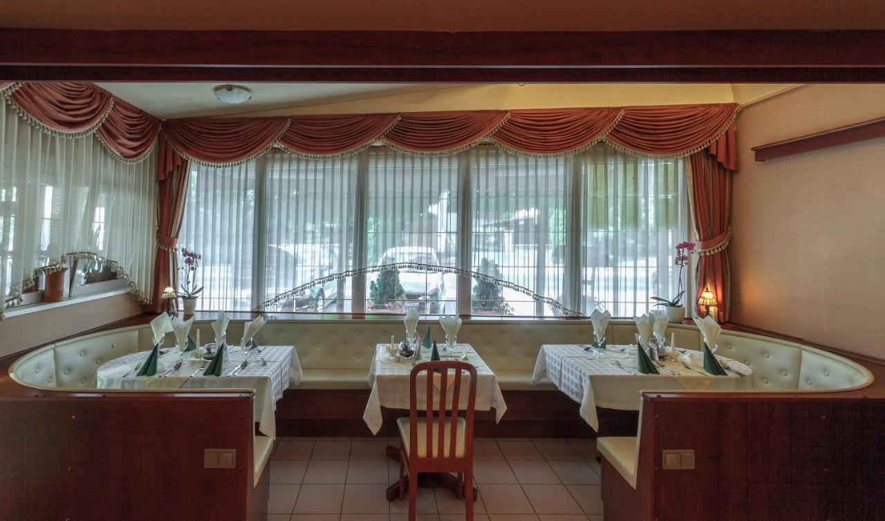 Aranypatkó Fogadó-Étterem Győrújbarát Extérieur photo